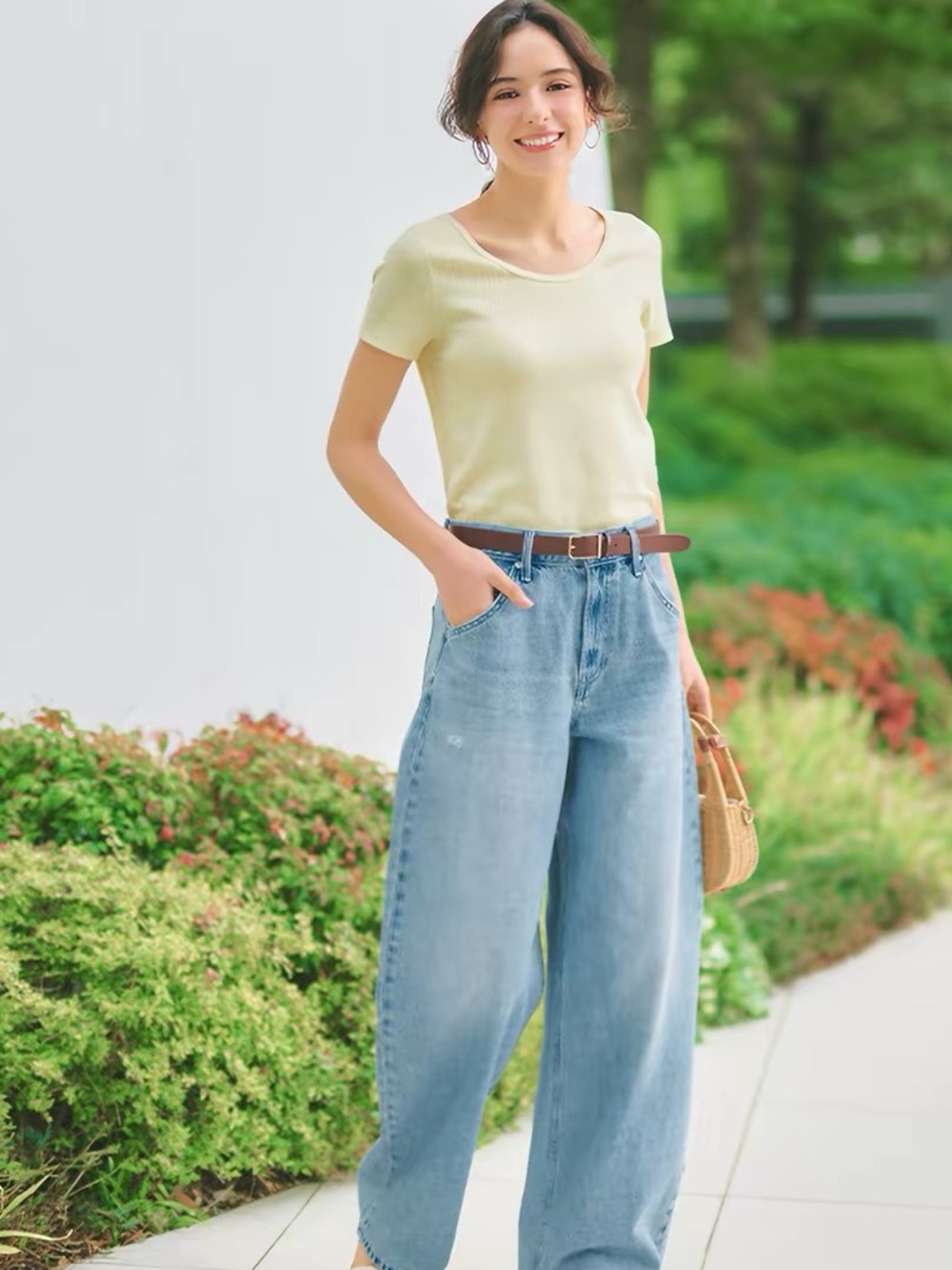 UNIQLO Pale Yellow Pointelle Ribbed Scoop Neck T-Shirt size S
